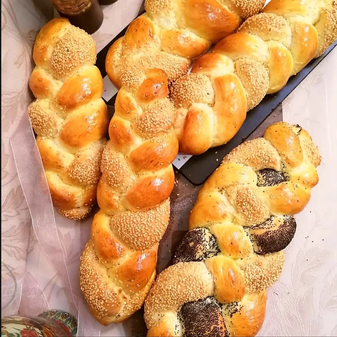 طرز تهیه نان گیسو کرمدار خوشمزه و مجلسی به سبک نانوایی