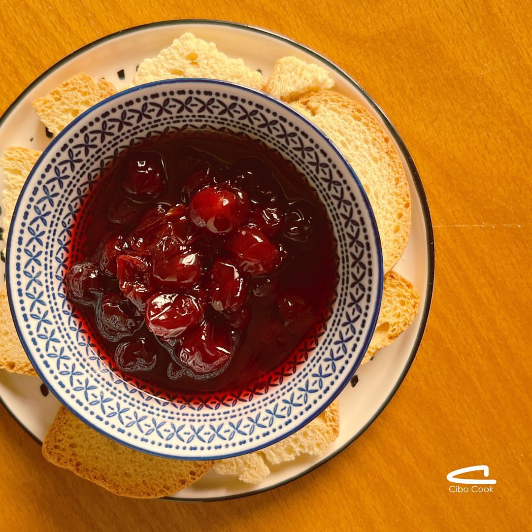 طرز تهیه مربا آلبالو خانگی خوشمزه و ساده (مرحله به مرحله)
