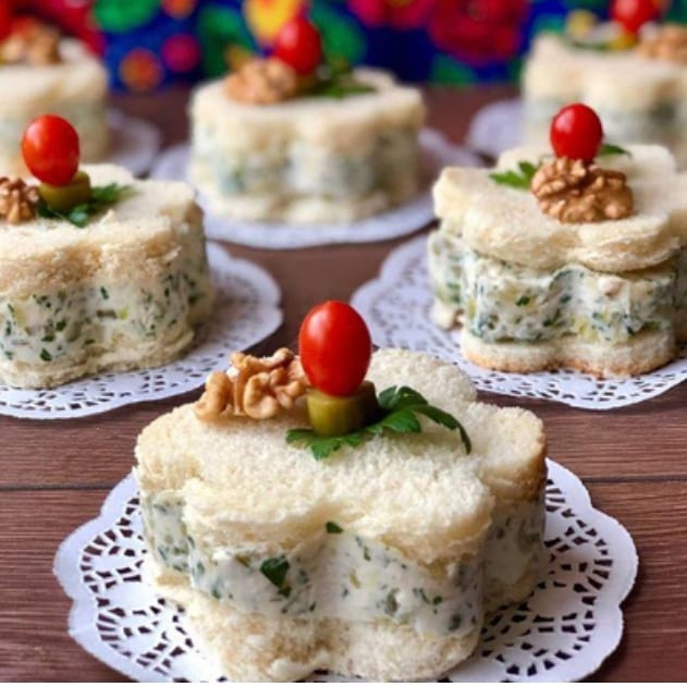 طرز تهیه کیک مرغ تک نفره