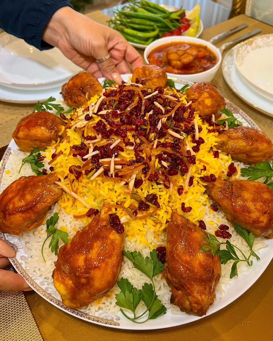 طرز تهیه زرشک پلو با مرغ زعفرانی