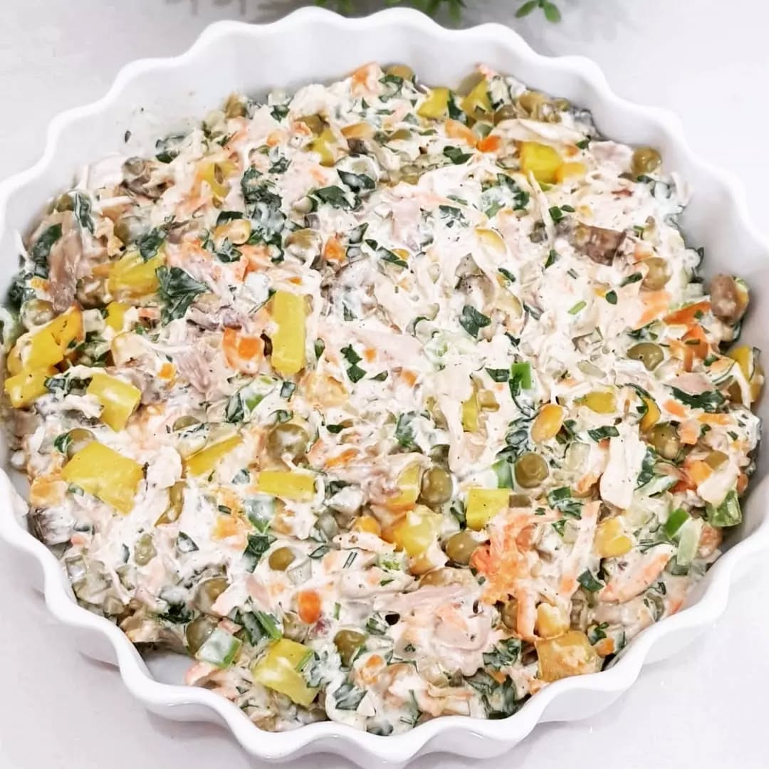 طرز تهیه سالاد ساندویچ مرغ خوشمزه و ساده (مرحله به مرحله)