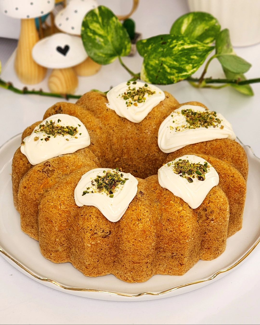 طرز تهیه کیک هویج آمریکایی خوشمزه و ساده (مرحله به مرحله)