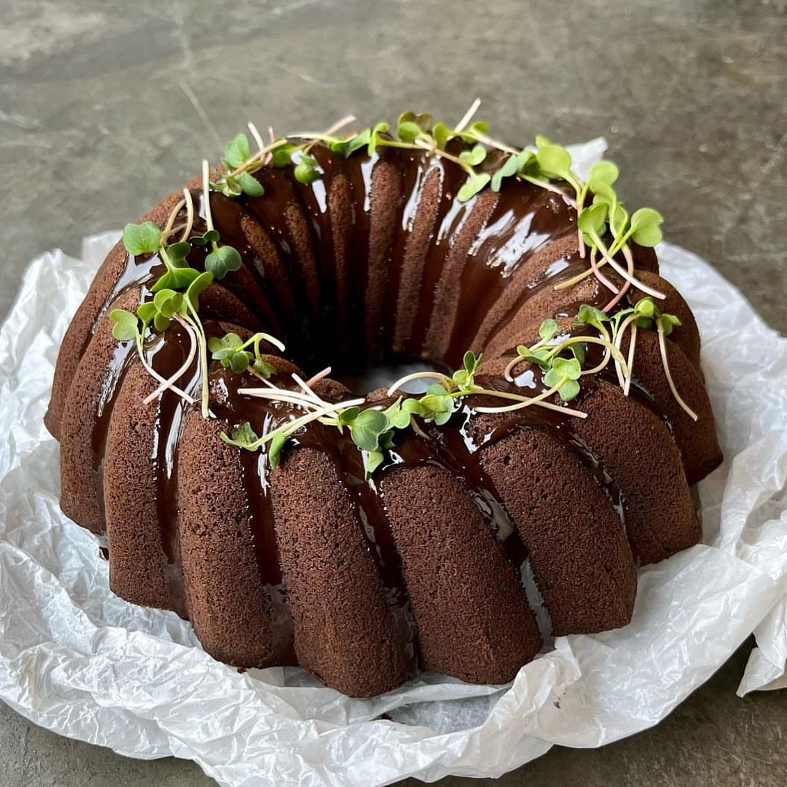 طرز تهیه کیک کاکائویی خانگی خوشمزه و ساده (مرحله به مرحله)