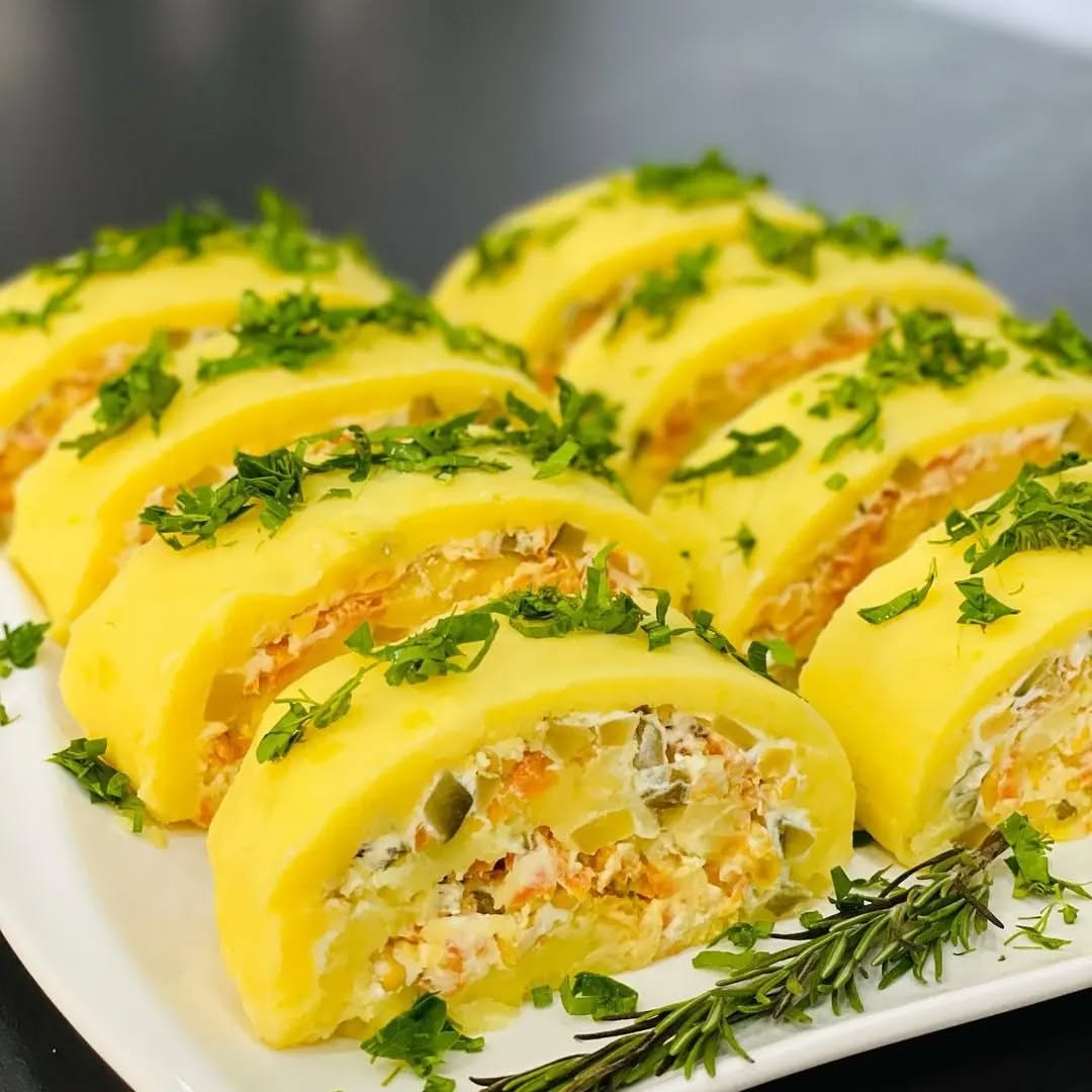 طرز تهیه سالاد رولت سیب زمینی خوشمزه و ساده (مرحله به مرحله)