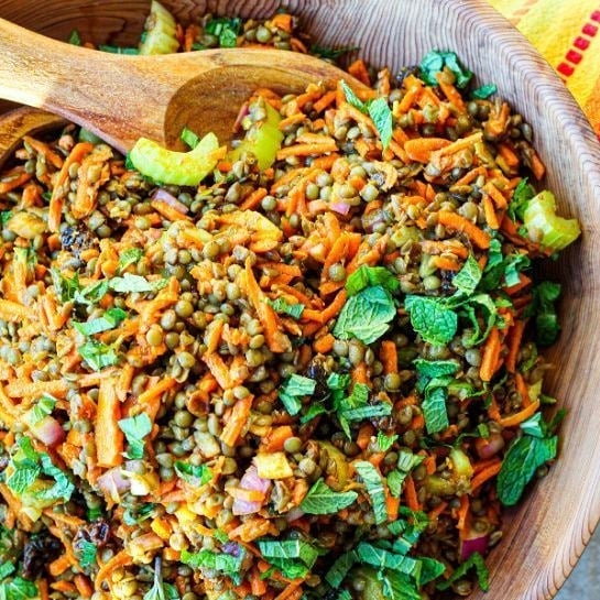 طرز تهیه سالاد عدس مراکشی خوشمزه و ساده (مرحله به مرحله)