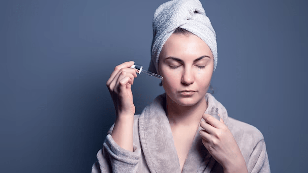 مرطوب کننده در مقابل سرم صورت: کدام یک باید اول استفاده شود؟