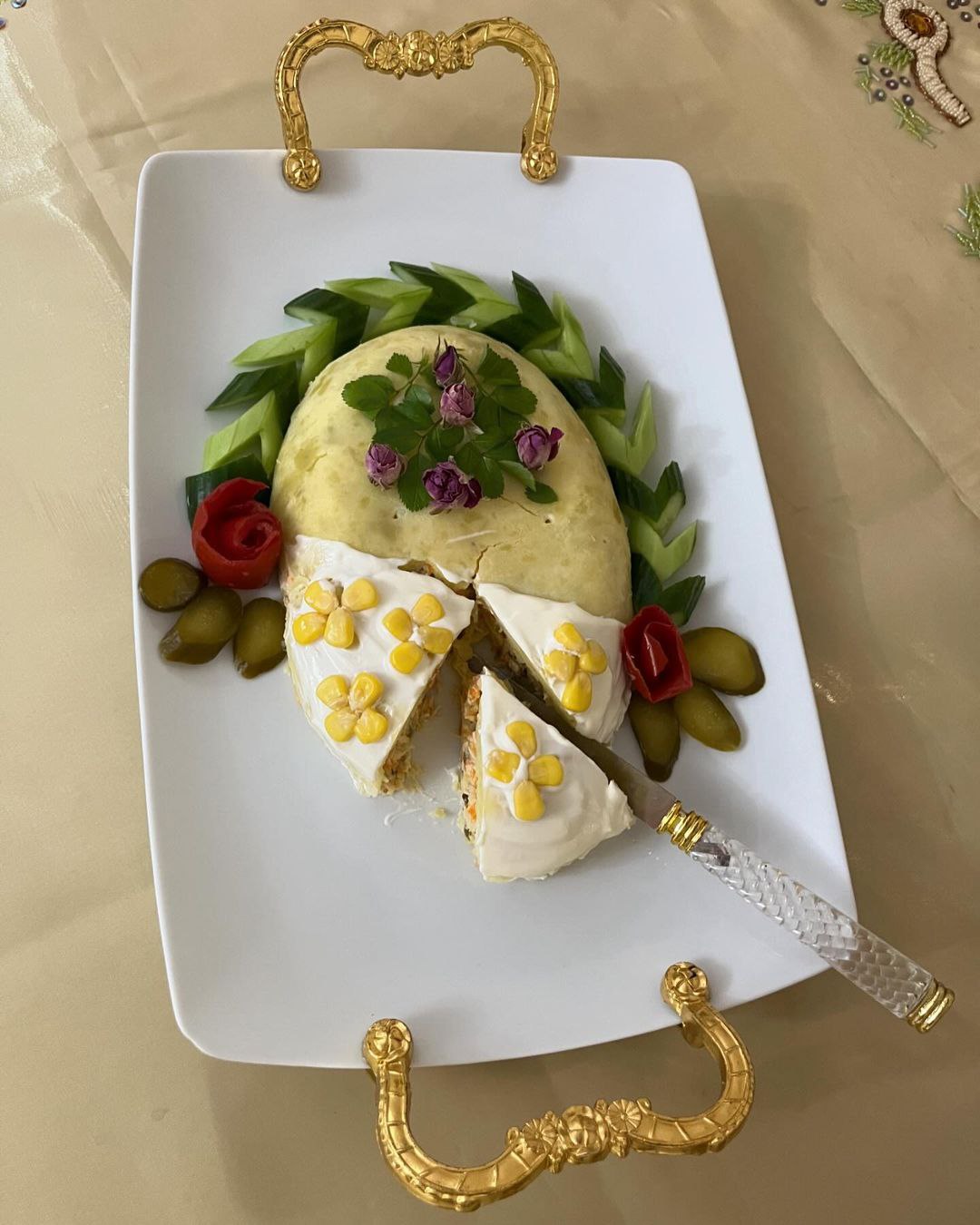 طرز تهیه سالاد الویه خوشمزه و ساده (مرحله به مرحله)