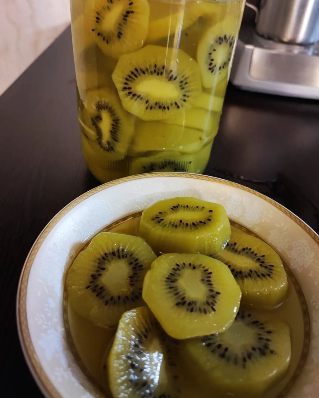 طرز تهیه کمپوت کیوی خانگی خوشمزه و ساده (مرحله به مرحله)