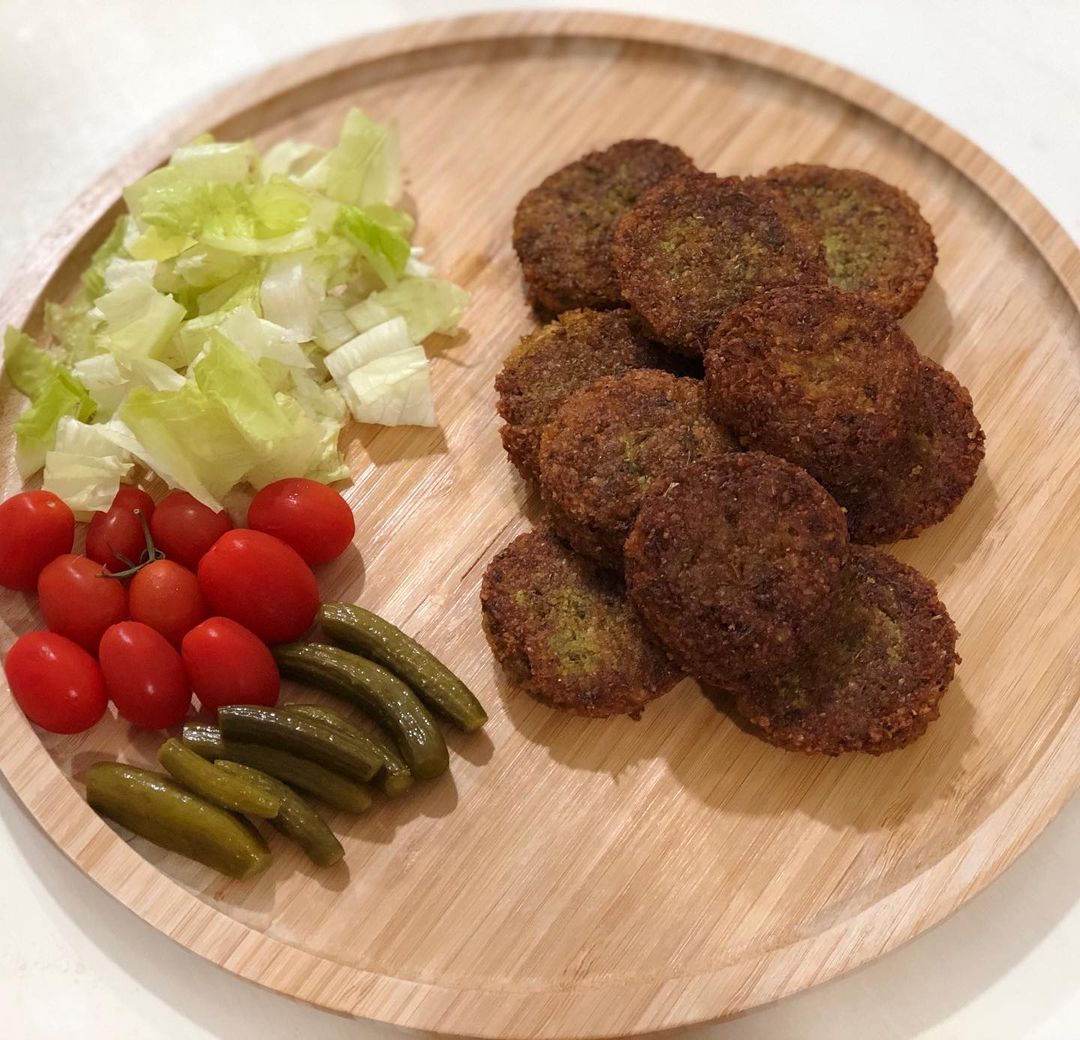 طرز تهیه فلافل عدس خوشمزه و ساده (مرحله به مرحله)