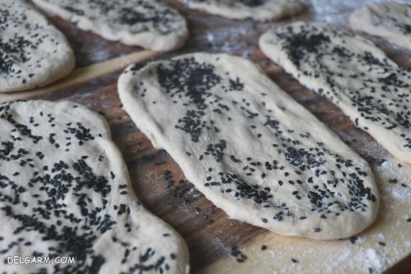 دستور تهیه تصویری جهت تهیه ۴ مدل نان مسطح با خمیرترش