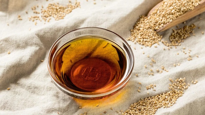 با این ترفند خودتان در خانه روغن کنجد با کیفیت بگیرید