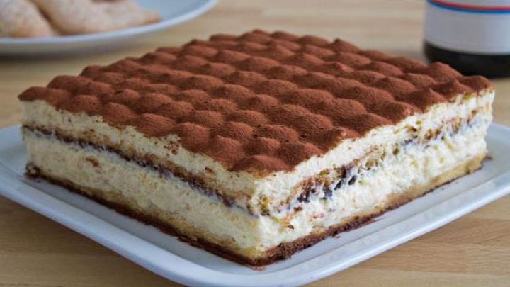 تیرامیسو با موز و گردو؛ ترکیب کلاسیک با چاشنی خلاقیت