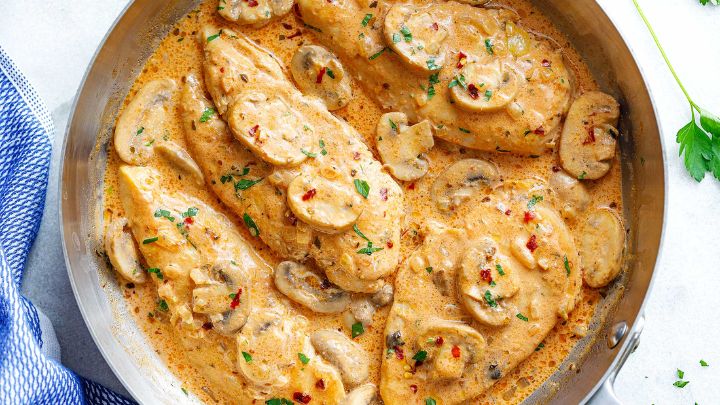 در روز جهانی قارچ، این غذای خوشمزه را برای مهمانتان درست کنید