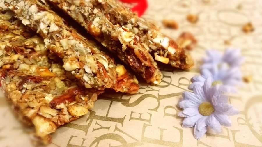 دستور تهیه آجیل عسلی (سوهان عسلی) خوشمزه و خاص (مرحله به مرحله)