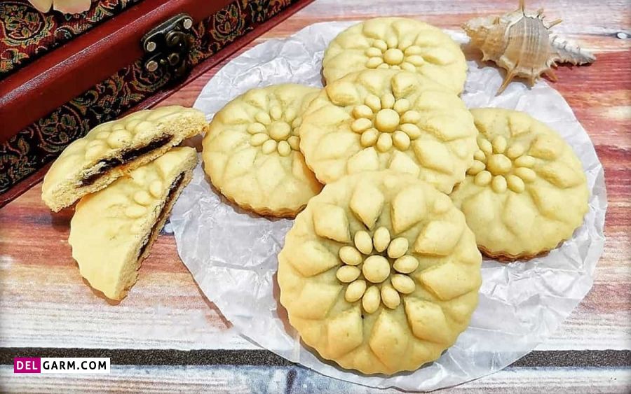 دستور تهیه کوکی شکم پر خرمایی برای افطار ماه رمضان