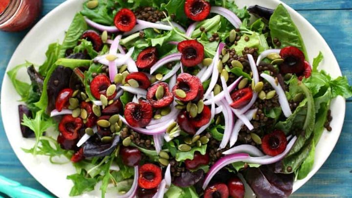 رسپی سالاد گیلاس، مرغ و گردو (یک شام سبک تابستانی)