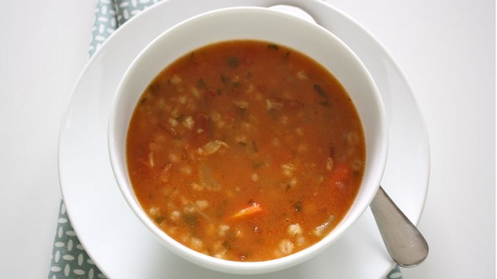 رسپی سوپ جو رستورانی + نکات خوشمزه‌تر شدن