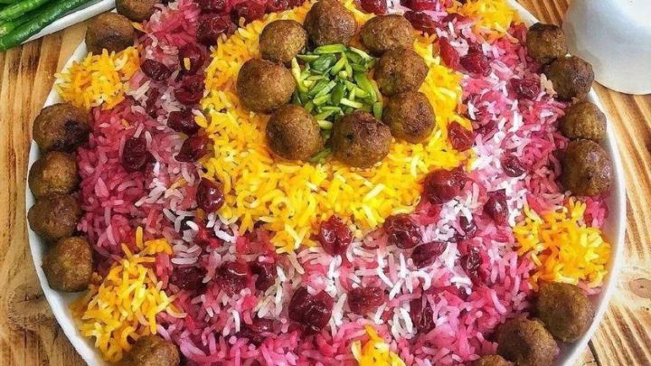 نکات طلایی برای خوشمزه‌تر شدن آلبالو پلو