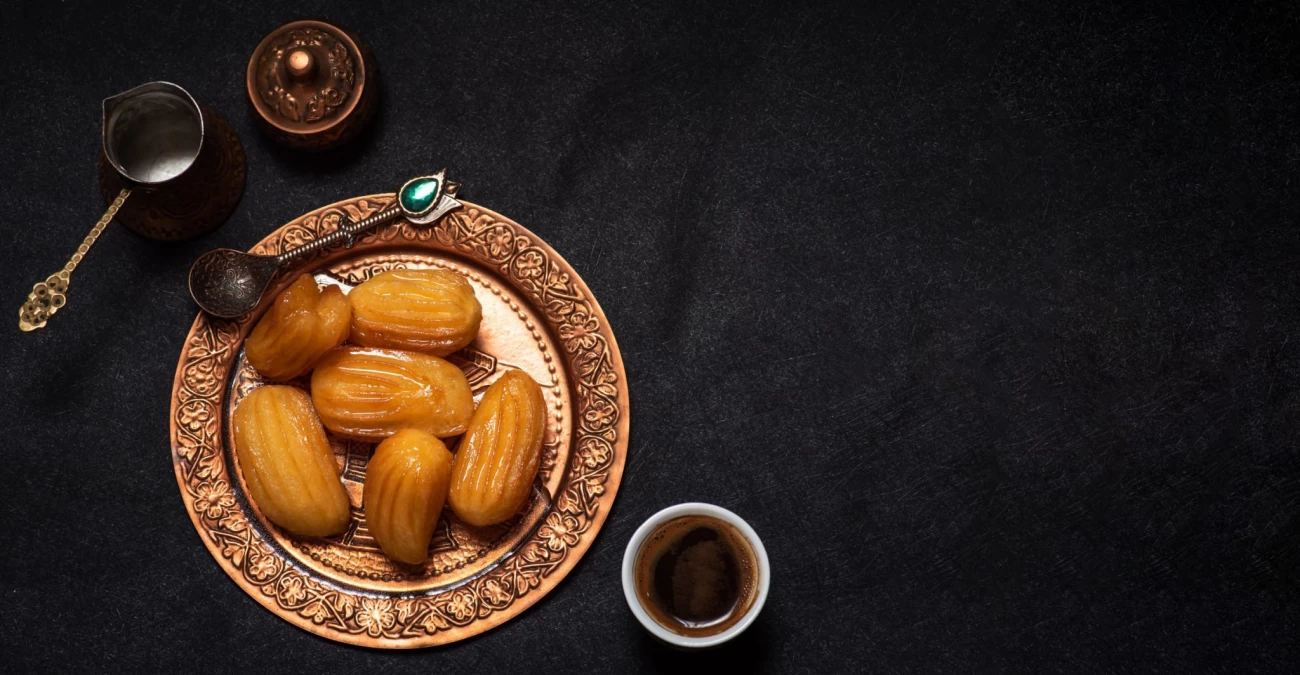دستور تهیه بامیه شکلاتی؛ شیرینی خوشمزه برای افطار (مرحله به مرحله)