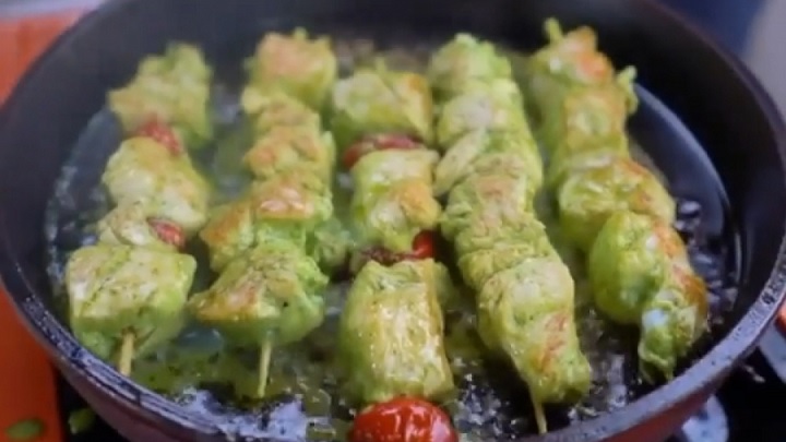 طرز تهیه جوجه کباب با سس سبزیجات