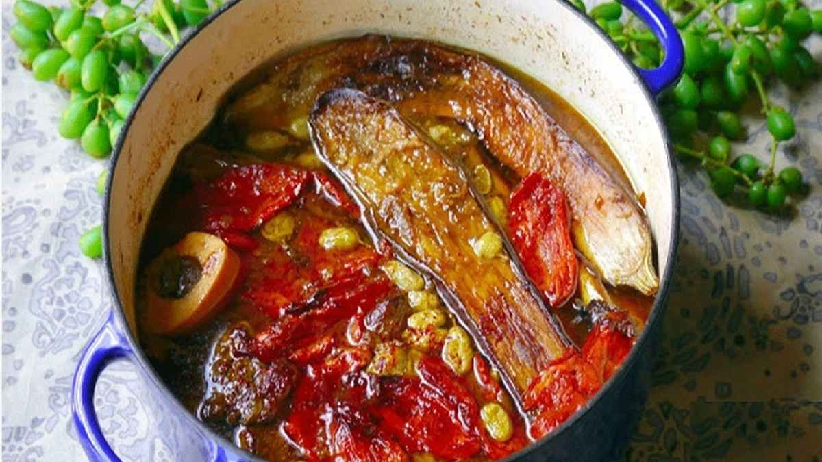 دستور تهیه خورش غوره بادمجان خوشمزه و مجلسی به روش همدانی (مرحله به مرحله)