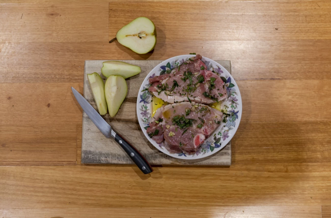 دستور تهیه خورش گلابی خوشمزه به روش مجلسی (مرحله به مرحله)