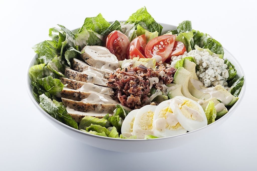 دستور تهیه سالاد کاب مقوی و سالم (مرحله به مرحله)