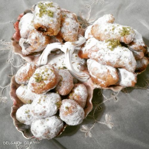 دستور تهیه شیرینی قطاب با گردو و بادام (مرحله به مرحله)