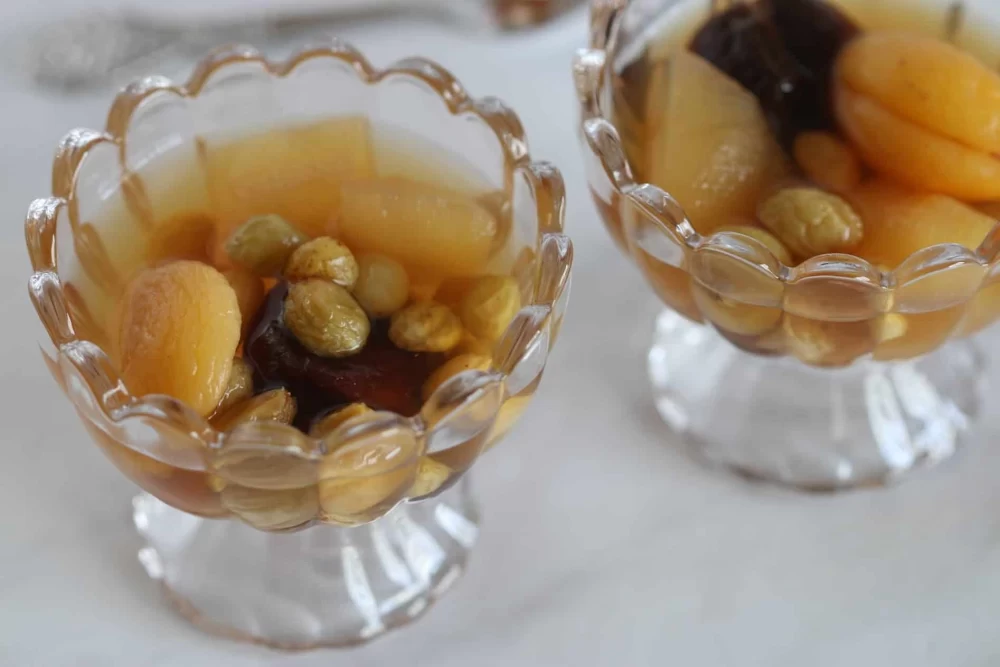 دستور تهیه کمپوت چند میوه معرکه خانگی (مرحله به مرحله)