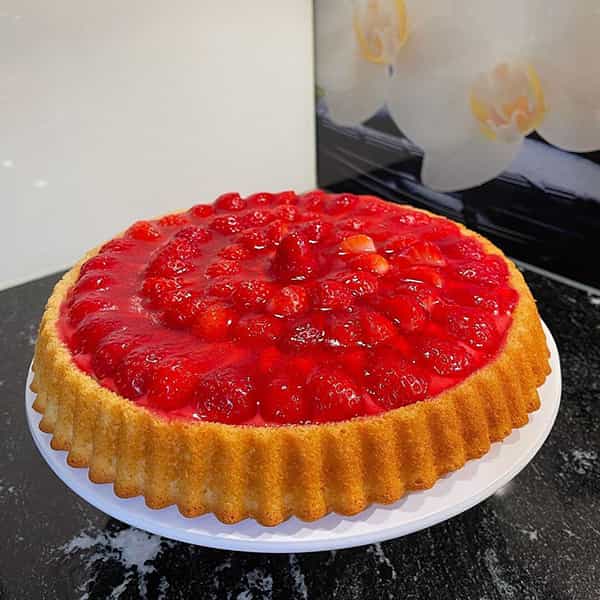 مواد لازم و آموزش تارت توت فرنگی خانگی (مرحله به مرحله)