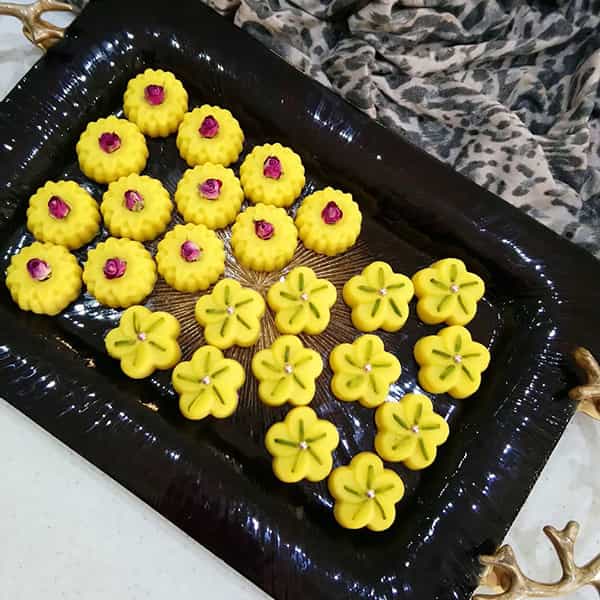 مواد لازم و آموزش حلوای شیر و خامه برای 2 یا 4 یا 6 نفر | تناسب ساده