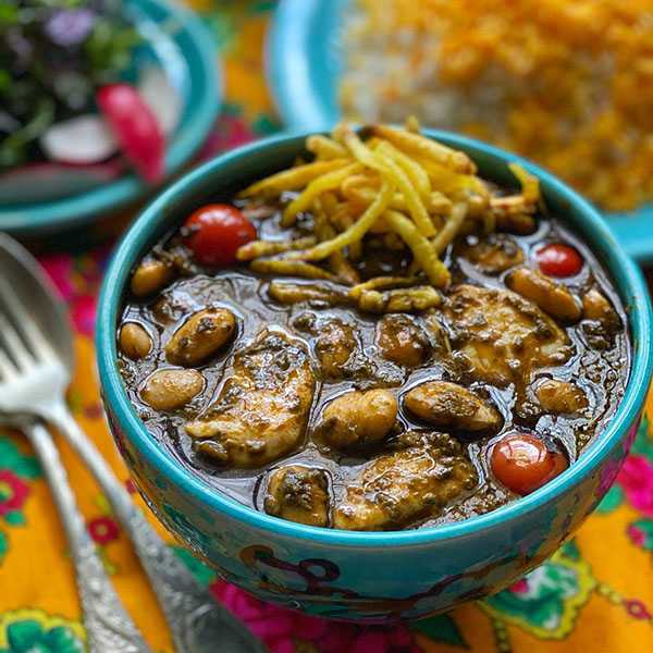 مواد لازم و آموزش خورش تره با مرغ برای 2 یا 4 یا 6 نفر | تناسب ساده
