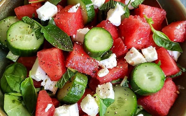 مواد لازم و آموزش سالاد تابستانی خانگی (مرحله به مرحله)