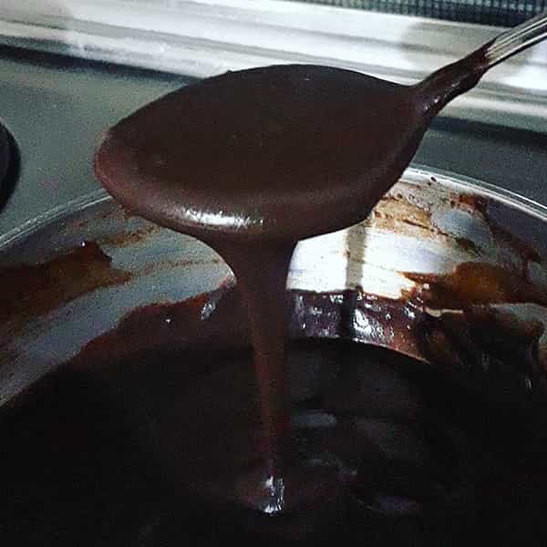 مواد لازم و آموزش سس کاکائو خانگی (مرحله به مرحله)