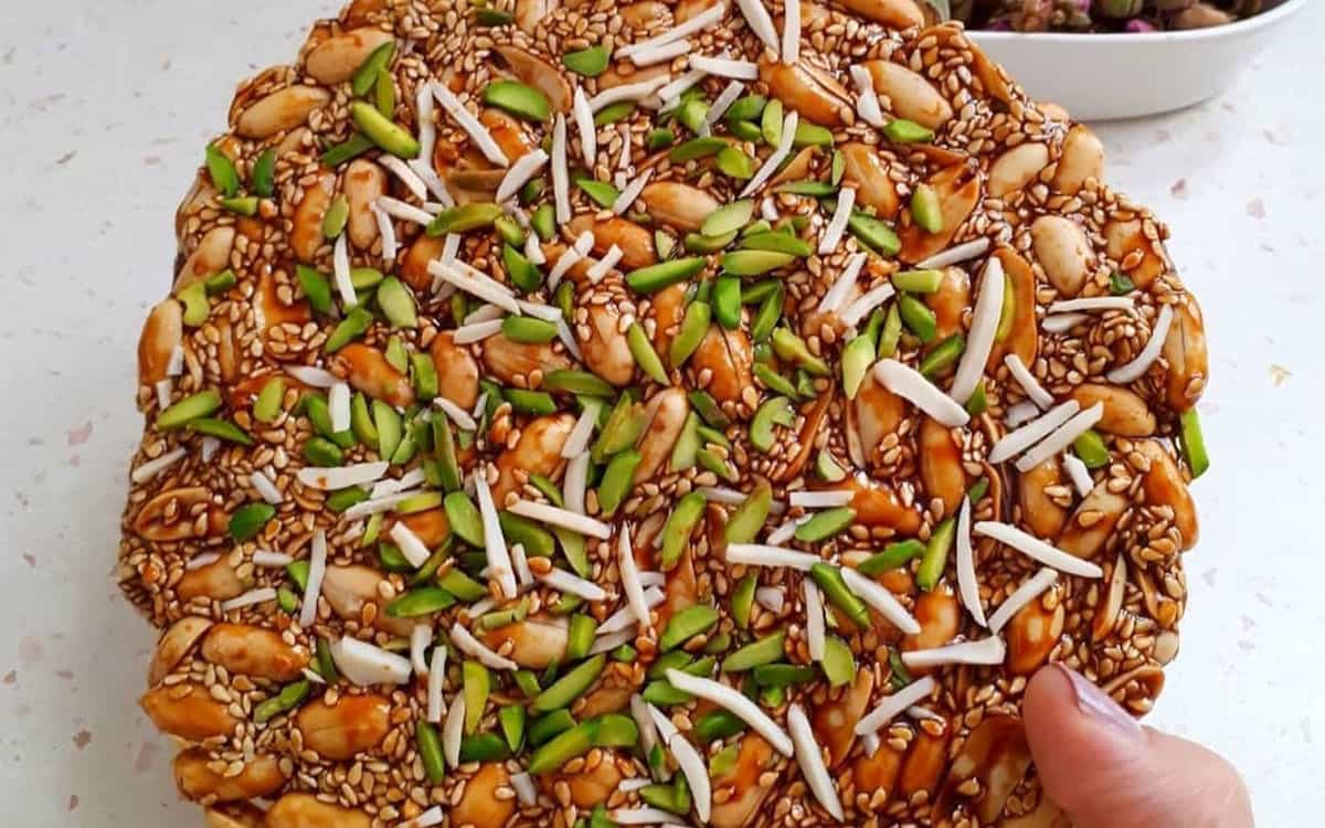 مواد لازم و آموزش سوهان آجیلی خانگی (مرحله به مرحله)