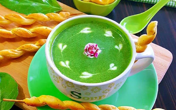 مواد لازم و آموزش سوپ اسفناج خانگی (مرحله به مرحله)