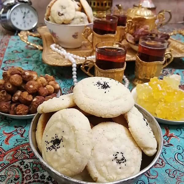 مواد لازم و آموزش شیرینی برنجی با روغن مایع خانگی (مرحله به مرحله)