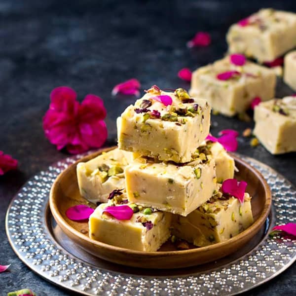 مواد لازم و آموزش فاج شیر عسلی خانگی (مرحله به مرحله)