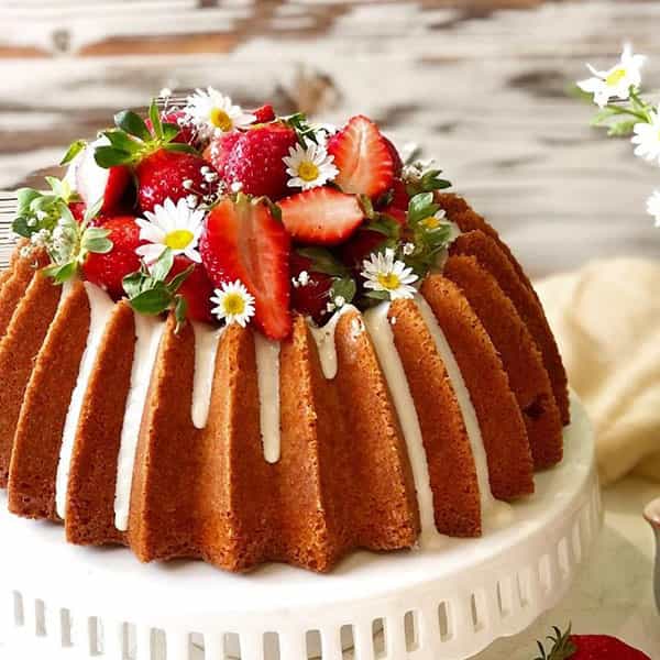 مواد لازم و آموزش پاند کیک توت فرنگی خانگی (مرحله به مرحله)