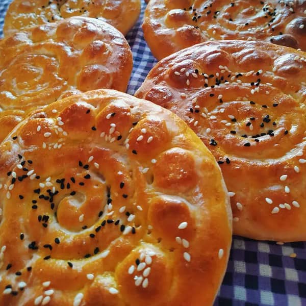 مواد لازم و آموزش کلوچه فومن خانگی (مرحله به مرحله)