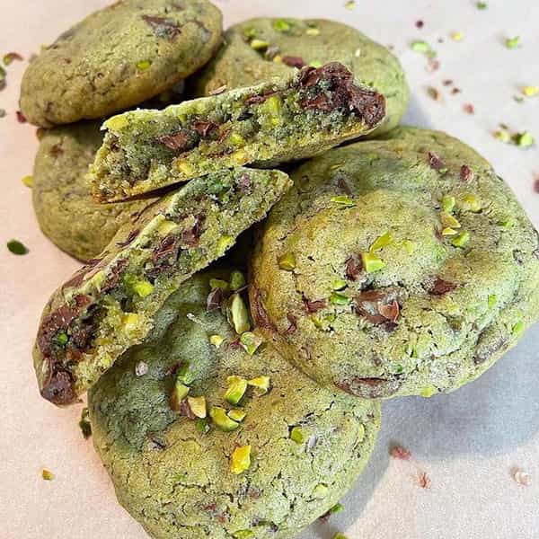 مواد لازم و آموزش کوکی پسته ای خانگی (مرحله به مرحله)