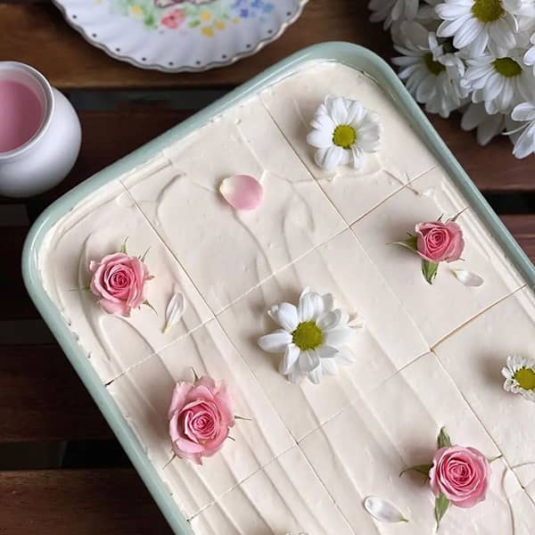 مواد لازم و آموزش کیک شیر عسلی خانگی (مرحله به مرحله)