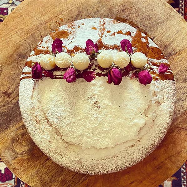 مواد لازم و آموزش کیک مویلو خانگی (مرحله به مرحله)