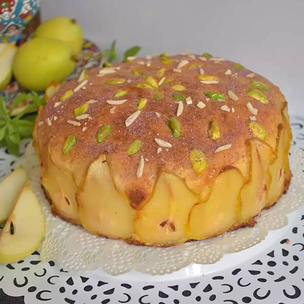 مواد لازم و آموزش کیک گلابی خانگی (مرحله به مرحله)
