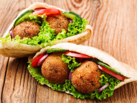 طرز تهیه ساندویچ فلافل مخصوص و خوشمزه به ۴ روش