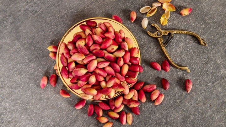 هر کیلو پسته خام چقدر خلال پسته و پسته خشک می‌دهد؟