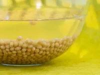 چه روش‌هایی برای کاهش نفخ حبوبات وجود دارد؟ (روش خیساندن حبوبات)