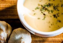 مواد لازم و آموزش سوپ سیر خانگی (مرحله به مرحله)