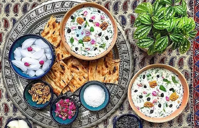 مهم ترین ادویه آب دوغ خیار برای طعم خوش این غذا چیست ؟