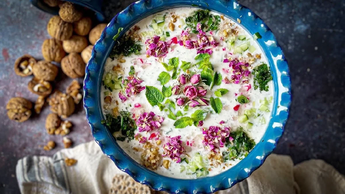 مهم ترین ادویه آب دوغ خیار برای طعم خوش این غذا چیست ؟ (2 نکته مهم)